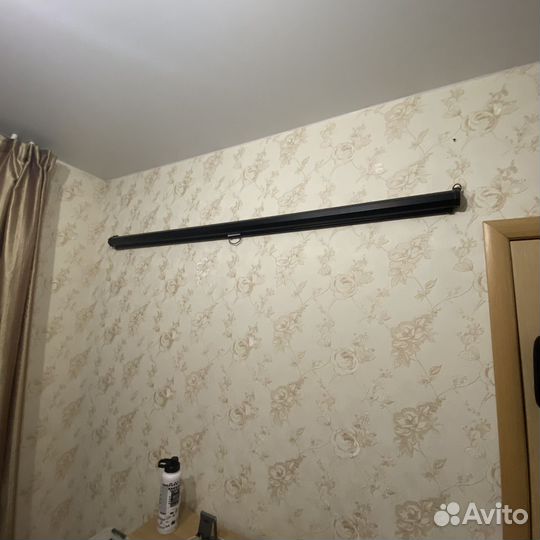 Экран для проектора 111 дюймов