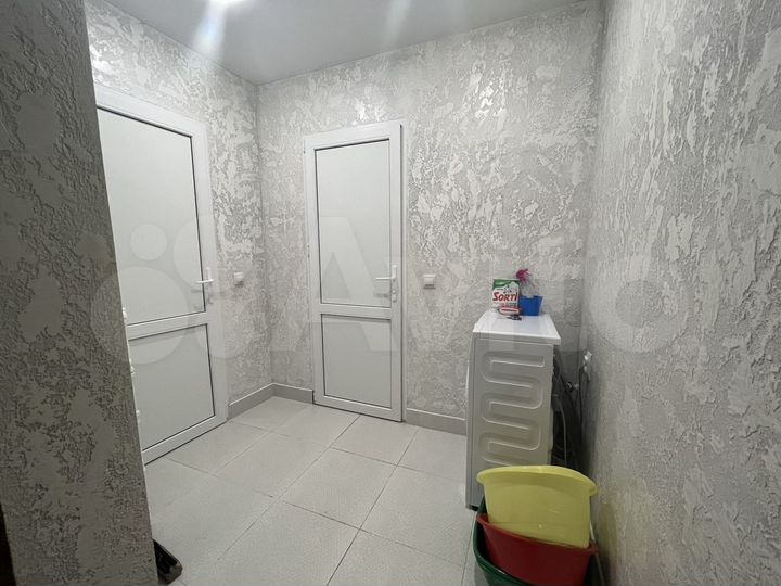 Комната 10 м² в 4-к., 1/2 эт.