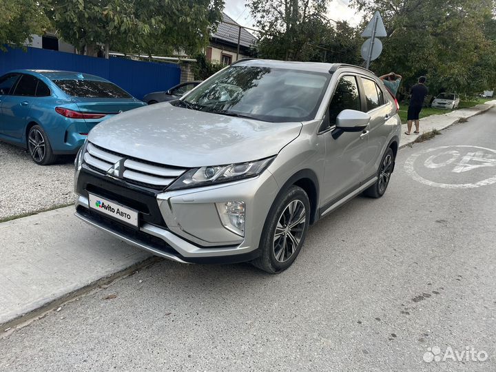 Mitsubishi Eclipse Cross 1.5 CVT, 2018, битый, 98 000 км
