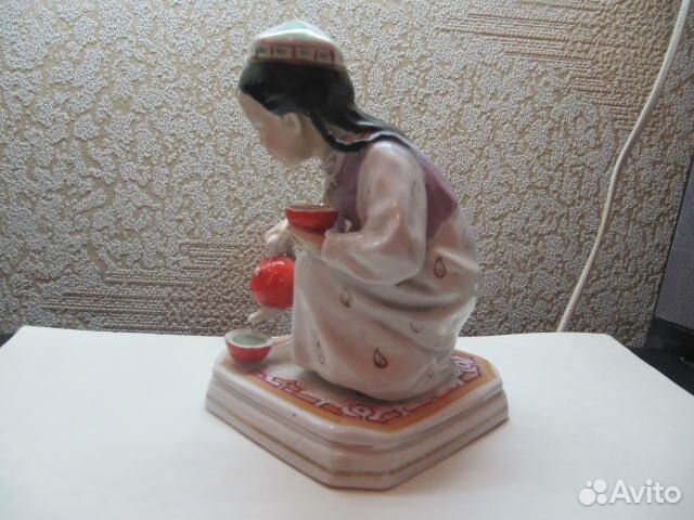 Статуэтка узбечка