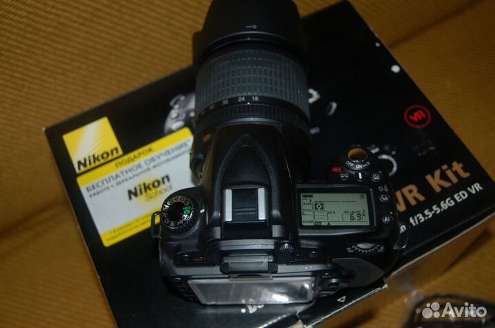 Цифровая фотокамера Nikon D90 Kit 18-105 VR