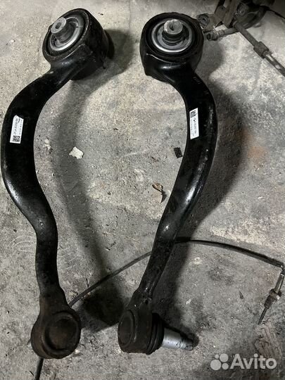 Передний рычаг Range Rover sport L494