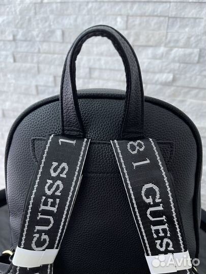 Рюкзак женский черный новый Guess