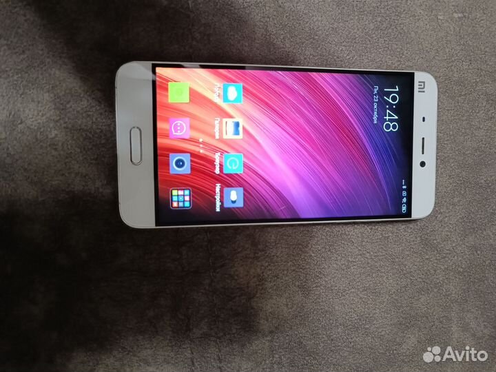 Xiaomi Mi 5, 3/64 ГБ