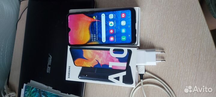 Samsung Galaxy A10, 2/32 ГБ