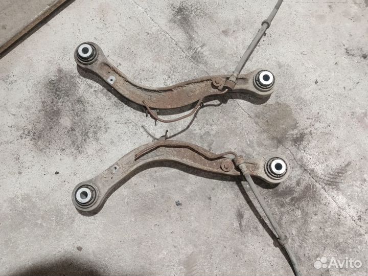 Рычаг задний верхний на Рейнж Ровер IV 2016г