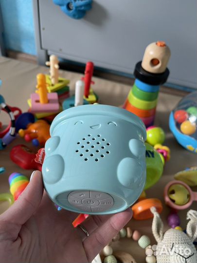 Развивающие игрушки для малышей пакетом