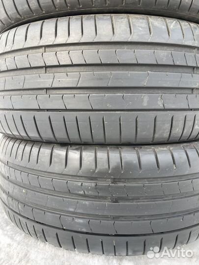 Pirelli P Zero PZ4 235/50 R19 99W