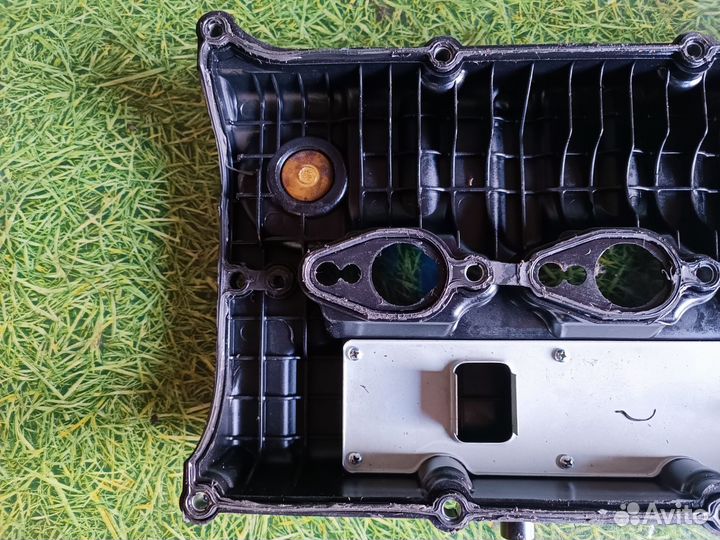 Клапанная крышка гбц D4CB 2.5 л. Кия соренто