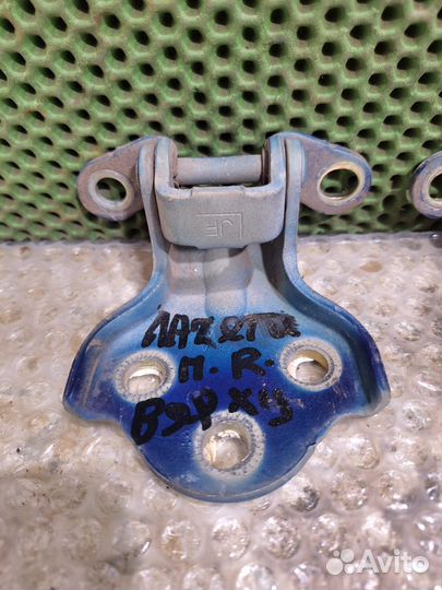 Передние правые петли двери Chevrolet Lacetti