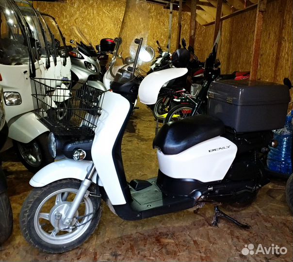 Скутер Япония. Инжекторный. Honda Benly 49 куб