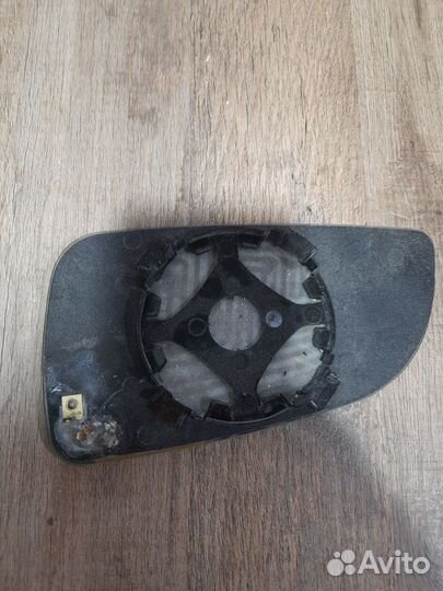 Боковое наружное зеркало правое пасажирское