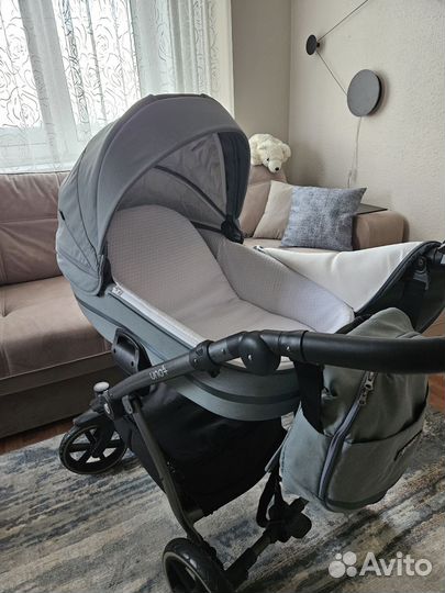 Коляска 3 в 1 с автолюлькой