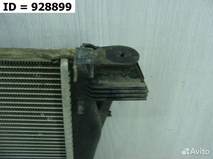 Радиатор охлаждения двигателя Ford Focus