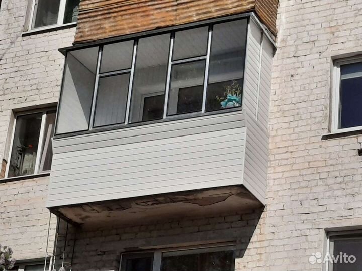 Остекление и отделка балконов