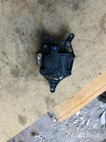 Kia Rio 3 сервопривод заслонок печки