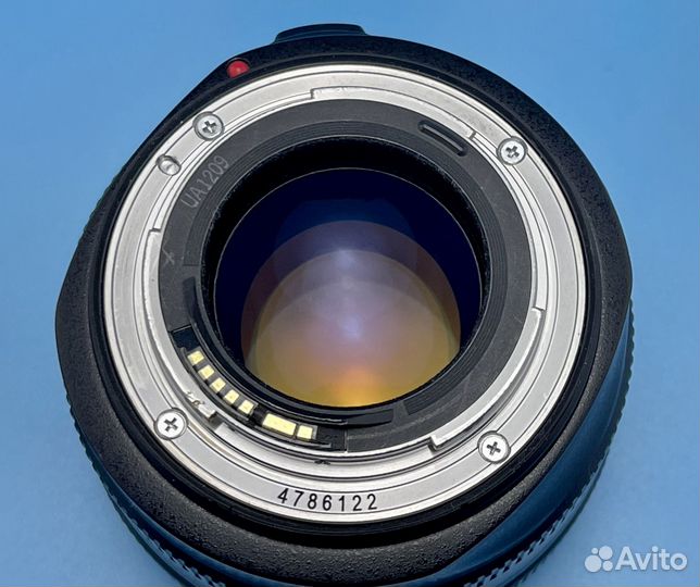 Canon EF 50mm f/1.2L USM