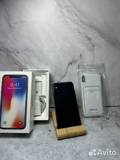 iPhone X, 64 ГБ