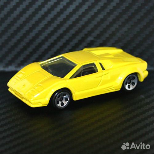Ноt Wheels Lamborghini Countach двигатель
