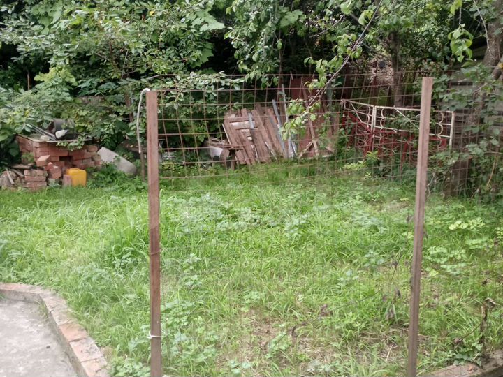 Дом 14 м² на участке 1 сот.