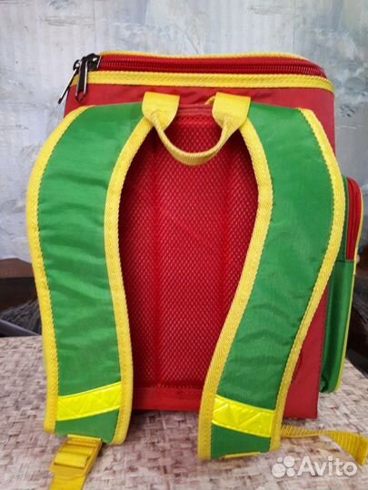 Рюкзак школьный