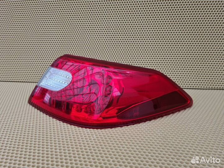 Фонарь в крыло задний правый Infiniti M Q70 Y51