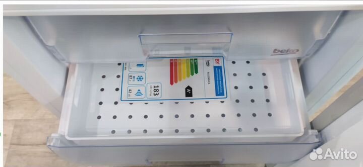 Встраиваемый морозильник beko BU 1200 HCA