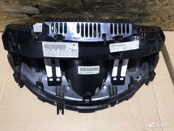 Панель приборов Mercedes e-class w212