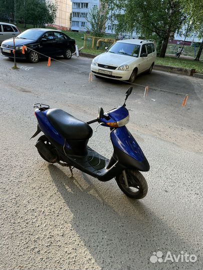 Скутер Suzuki Lets 2