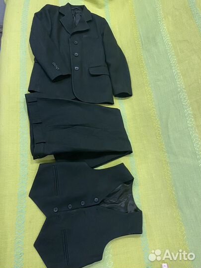 Школьный костюм тройка для мальчика 7лет