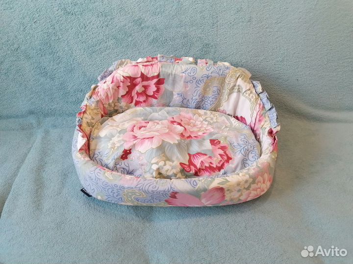 Лежанка для кошек