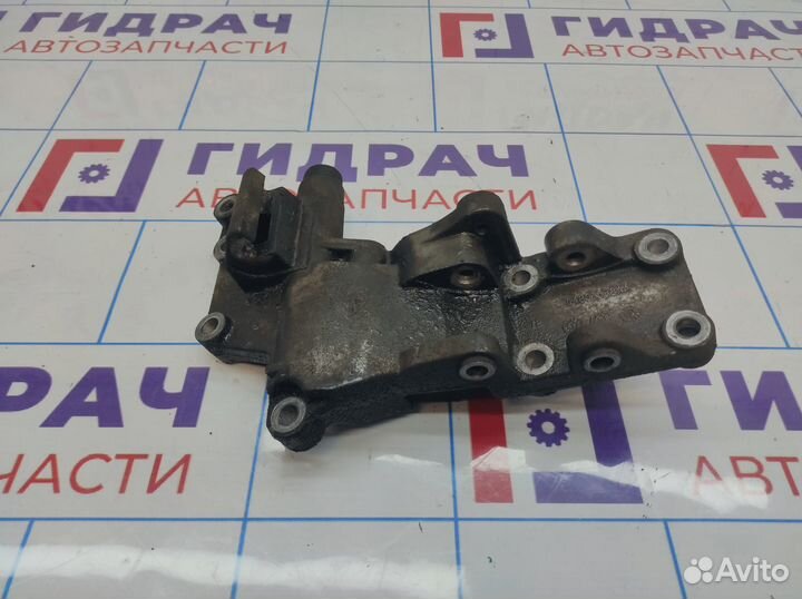 Кронштейн генератора Mitsubishi Lancer X (CY) 0489