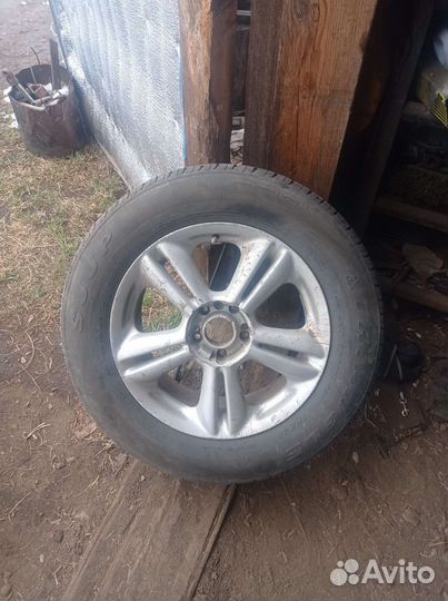 Продам резину и литье на 17