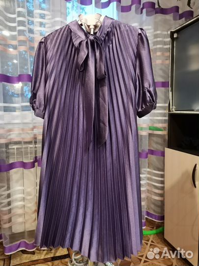 Продам платье 48 размер
