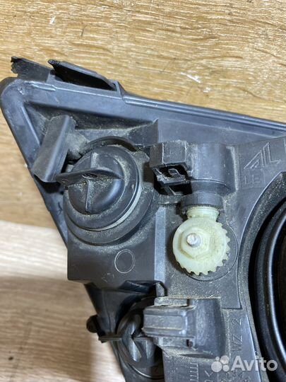 Фара передняя левая Ford Mondeo 3 142332