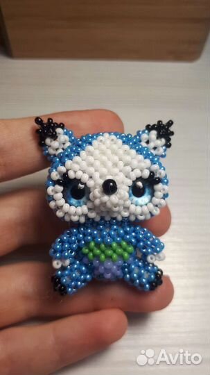 Черничный кот из бисера