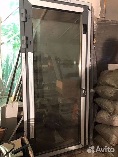 Продам двери входные тёплый алюминий