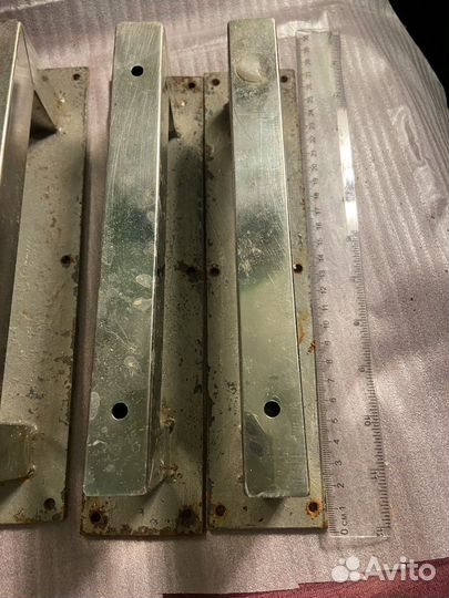 Стальные ножки. Германия. Диван, шкаф, тумба