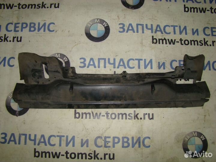 Накладка на воздуховод радиаторов BMW 330Ci E46 20