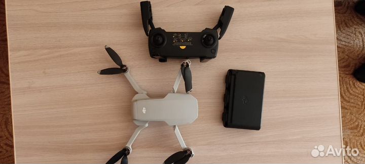 Dji mavic mini. Combo
