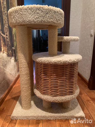 Лежанка для кошек новая