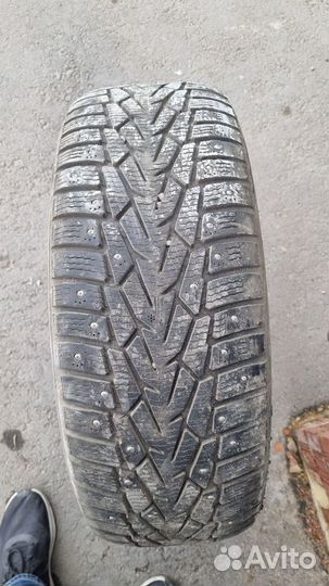 Nokian Tyres Hakkapeliitta 7 215/65 R17