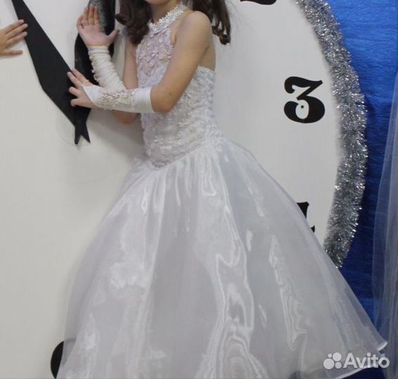 Нарядное платье 128