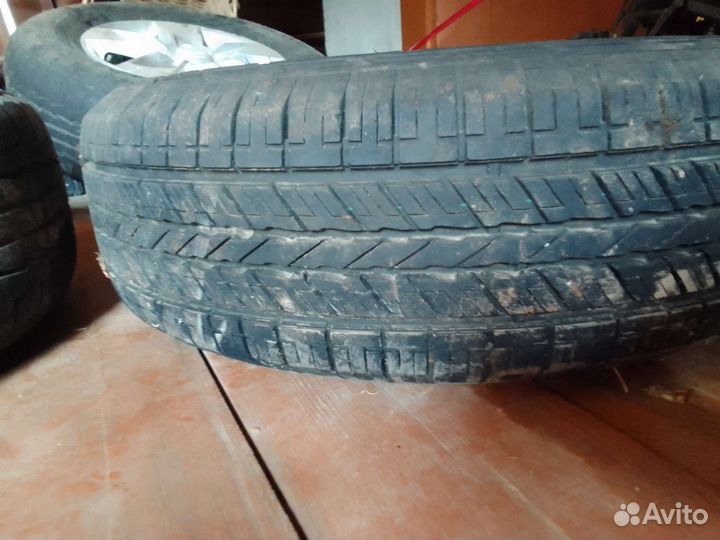 Kumho Solus KH16 235/75 R16
