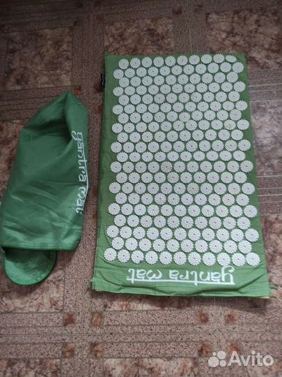 Коврик игольчатый