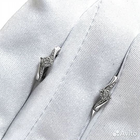 Золотые серьги с камнем