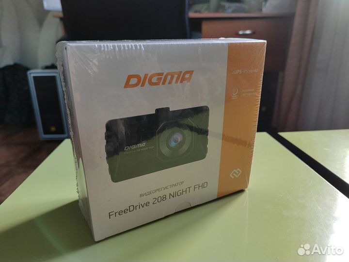 Digma FreeDrive 208 night FHD