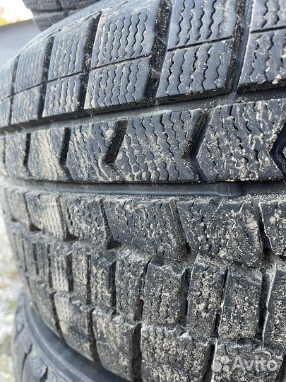 Dunlop Winter Maxx TS-01 225/40 R18 и 245/40 R18 92T