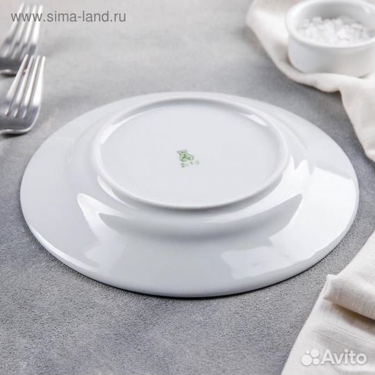 Тарелка «Сирень», d20 см, белая, фарфор