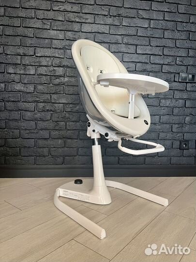 Стульчик для кормления mima moon
